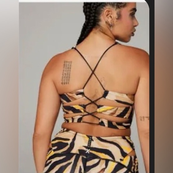 Savage x Fenty sport WILDCAT ANIMAL INSTINXX STRAPPY-BACK TANK size small new - Picture 6 of 8